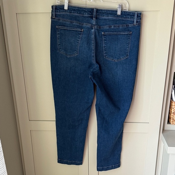 NWOT Talbots Flawless 5-Pocket Ankle Jeans; Button Detail at Hem SZ 14 - Picture 3 of 13